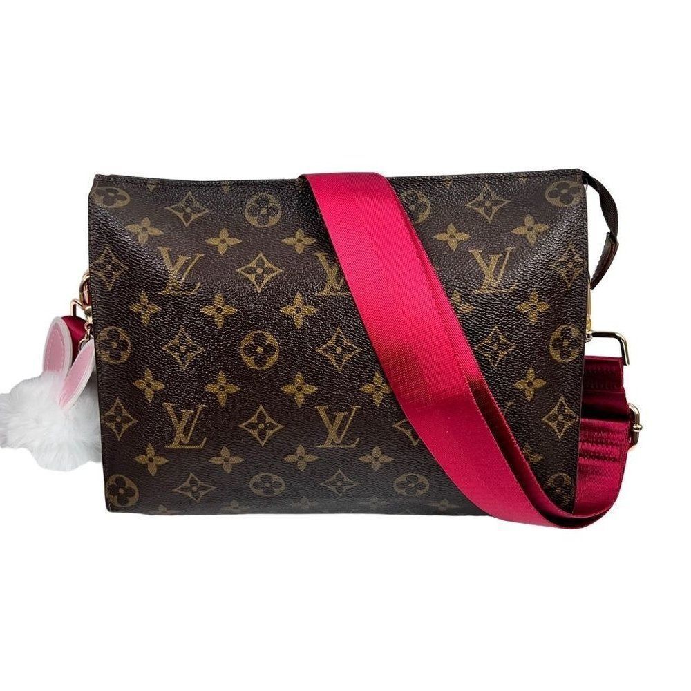 Louis Vuitton LV Cosmetic Pouch Bag Trousse Toilette 26 Browns Monogram